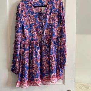 Cover up/dress. Multi colored.